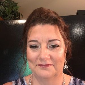 Meet your Posher, Pam